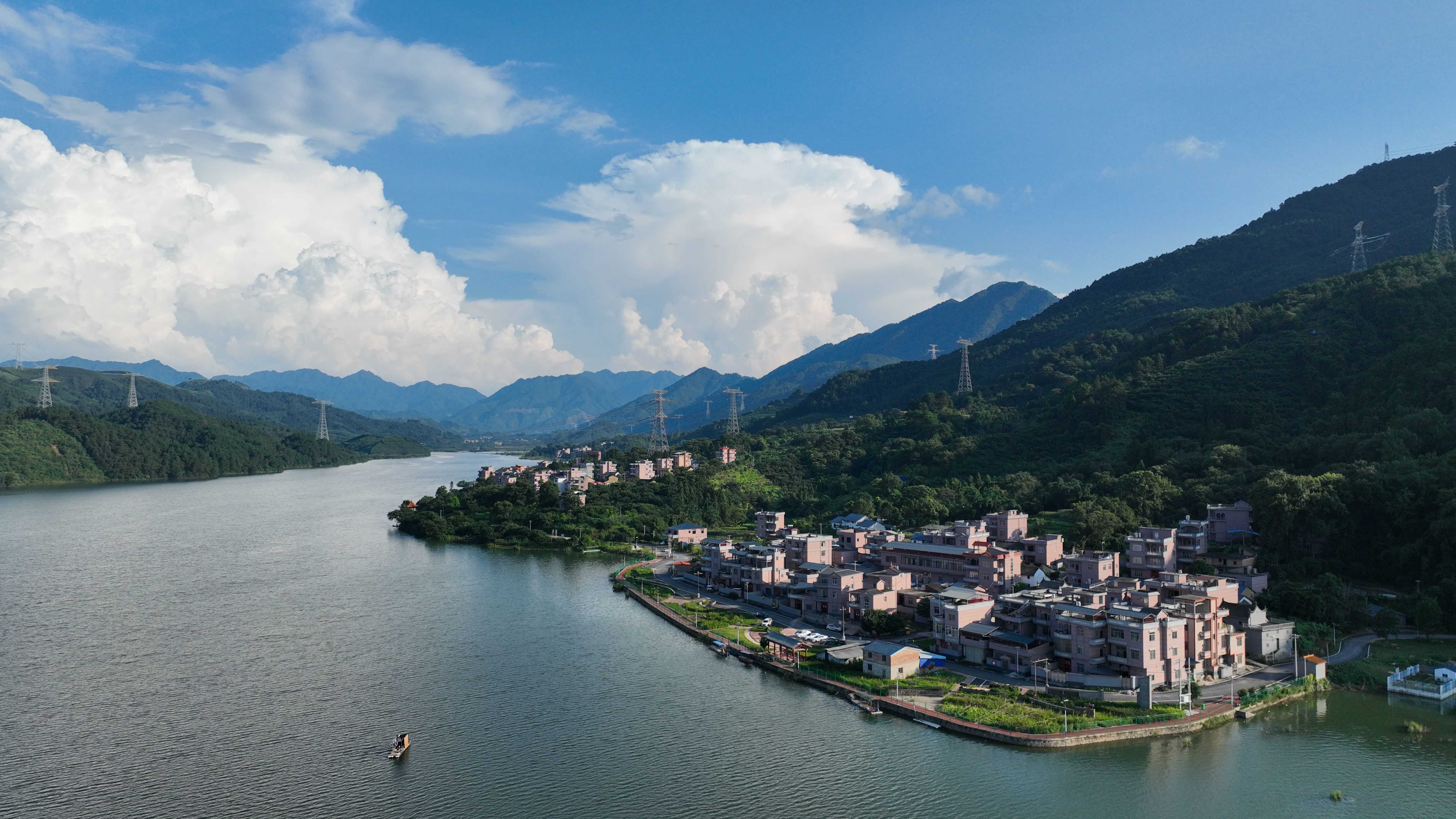 荣家村全貌.jpg